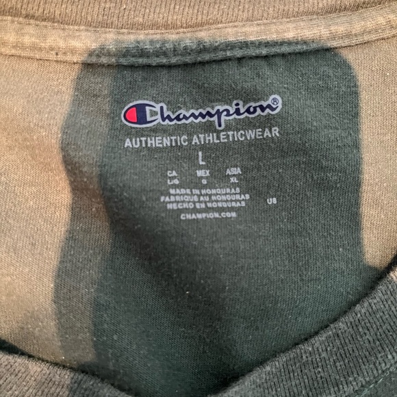 Champion Large T-Shirt - Picture 2 of 2